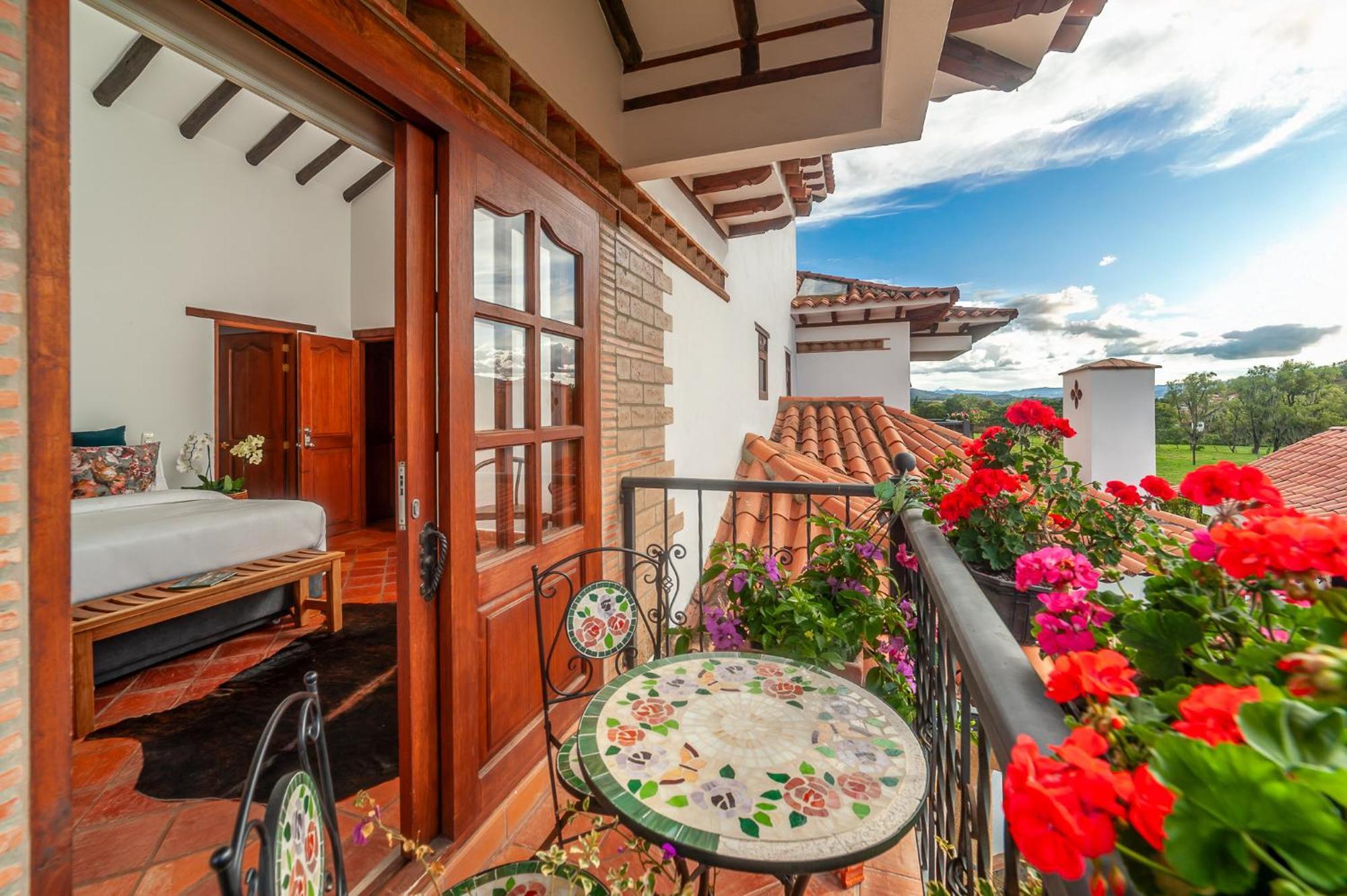 Casa De Flores 4*
