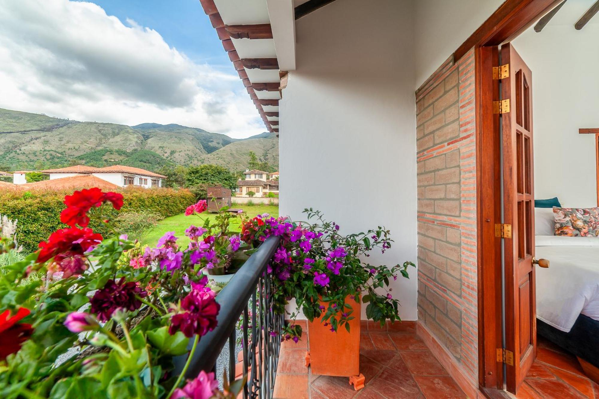 Casa De Flores Hotel 4*